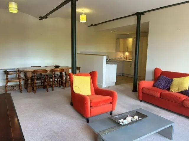 High Street, Tean, ST10, photo 3
