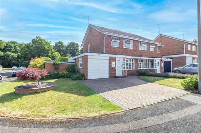 Edgmond Close, Winyates West, Redditch, Worcestershire, B98 0JQ, photo 1