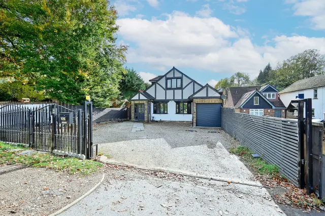 172 Toms Lane, Kings Langley, photo 1
