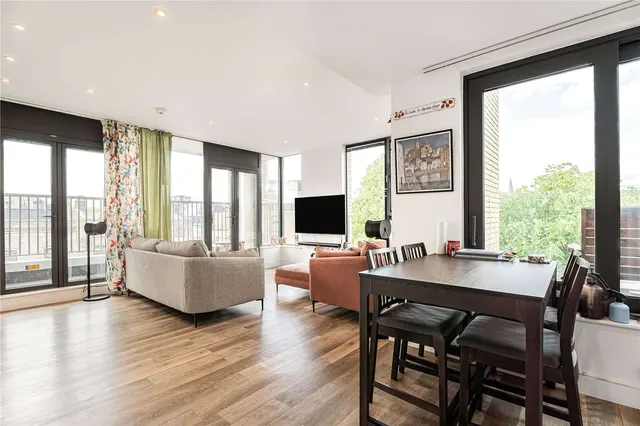 Pemberton Place, London, E8, photo 1