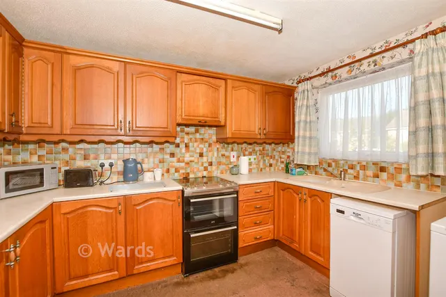 Westway, Pembury, TN2, photo 3