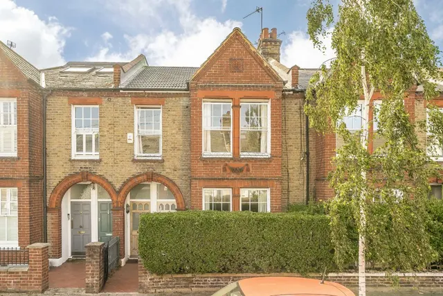 Isis Street, SW18, photo 1
