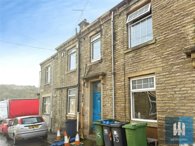 Neale Road, Lockwood, HD1, photo 1