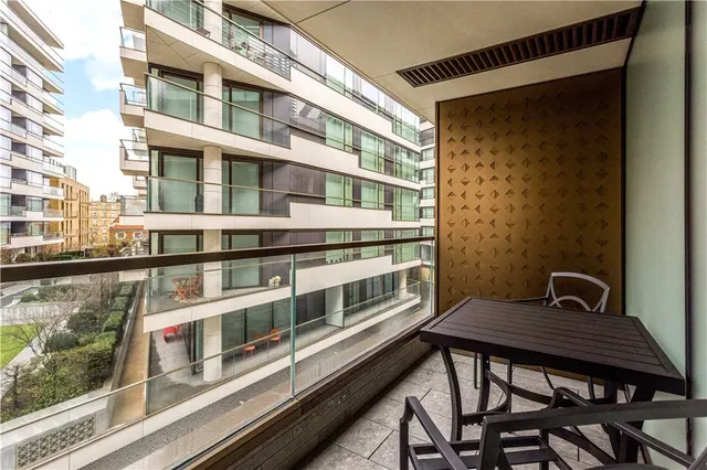Photo 3 — Crown Square, London, SE1