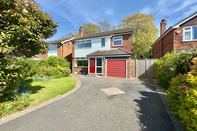 White Hart Lane, Wistaston, Cheshire, CW2, photo 1