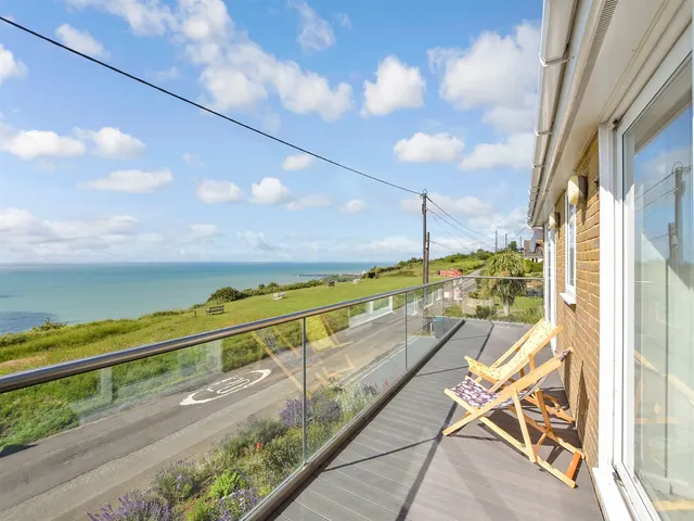 Old Dover Road, Capel-Le-Ferne, photo 3