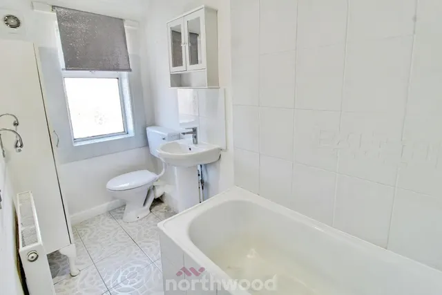 Essex Avenue, Intake, DN2, photo 2