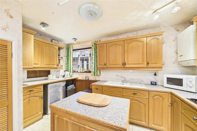 Three Firs Way, Burghfield Common, RG7, photo 2