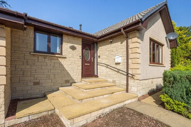 Woodlands Grove, Armadale, EH48, photo 2