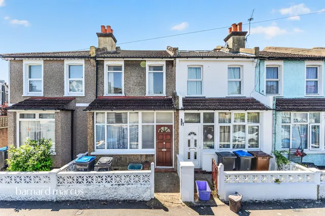3 bedroom house, Feltham Road, Mitcham, CR4
