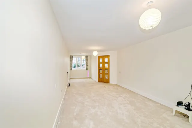 St. Lukes Road, Maidenhead, SL6, photo 3