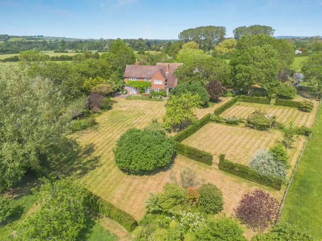 Photo 3 — Honington, Shipston-on-Stour, Warwickshire, CV36 5AD