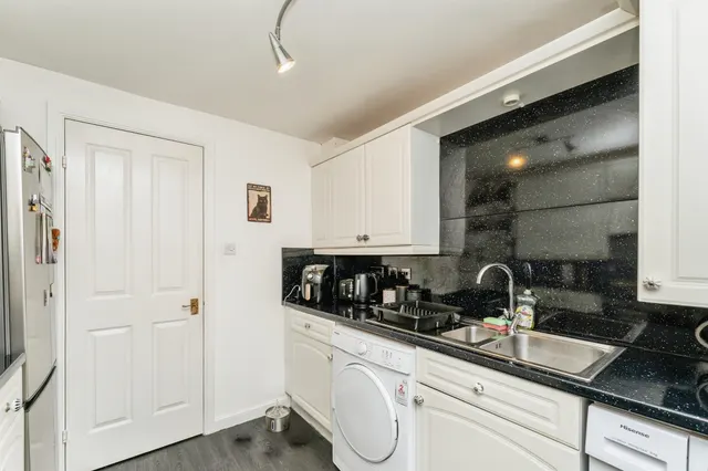 Thomas Brassey Close, Chester, CH2, photo 3