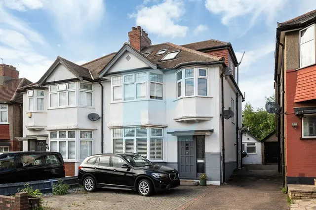 Tithe Close, Mill Hill, NW7, photo 1