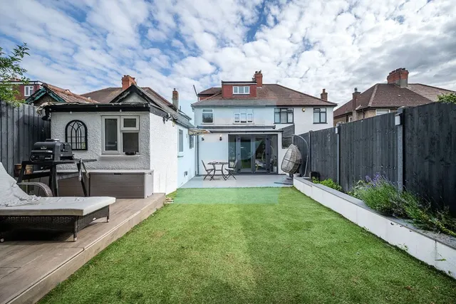 Tithe Close, Mill Hill, NW7, photo 3