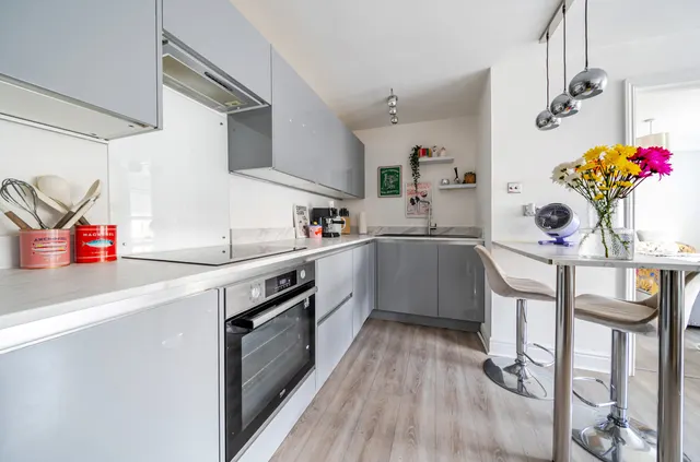 Swan Way, Church Crookham, GU51, photo 3