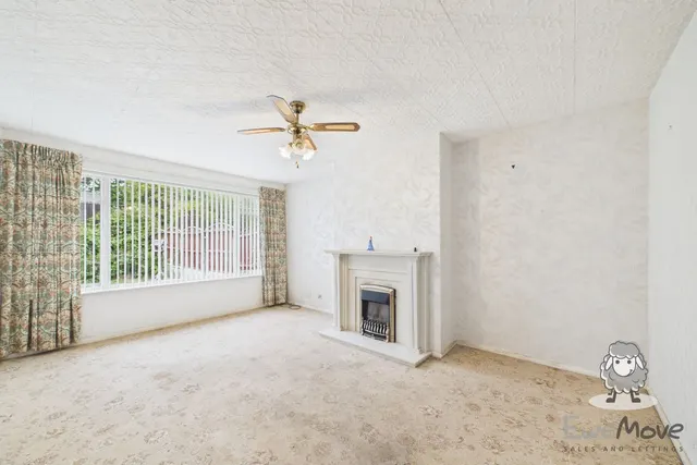 Laburnum Avenue, St. Helens, WA11, photo 2