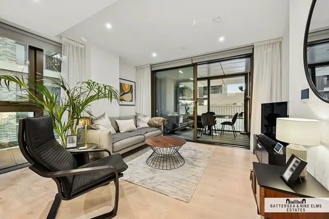Prince of Wales Drive, SW11, photo 2