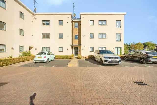 Sheldon Way, Berkhamsted, Hertfordshire, HP4, photo 1