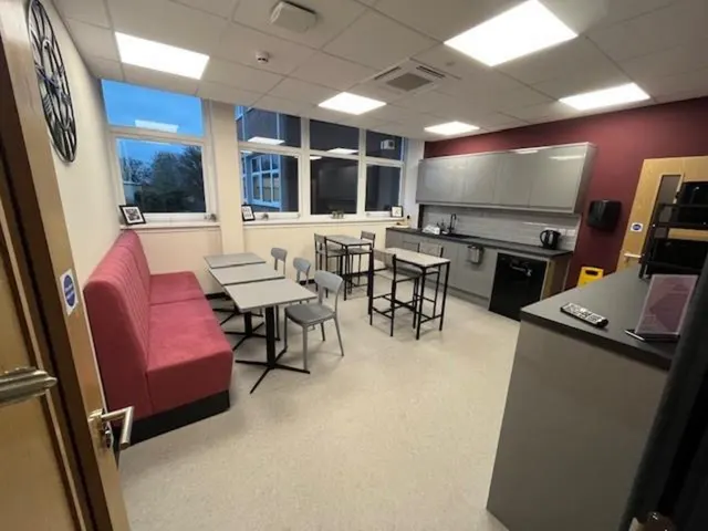 Grove Road, Stoke-on-Trent, ST4, photo 2