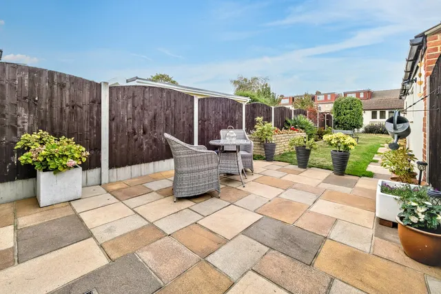 Hornchurch, RM11, photo 2