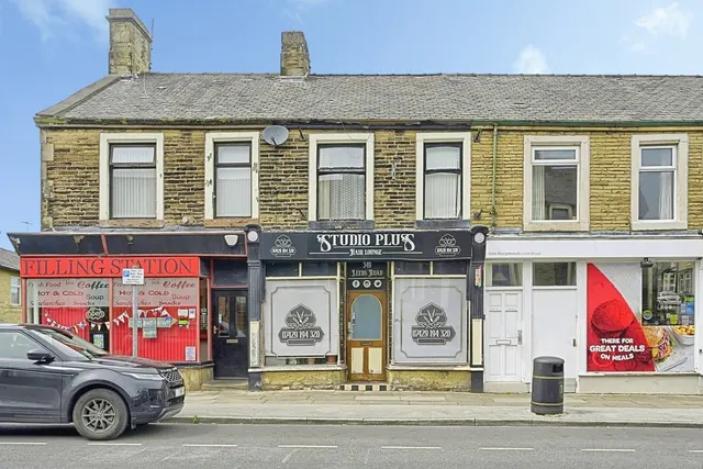 Leeds Road, Nelson, BB9, photo 1