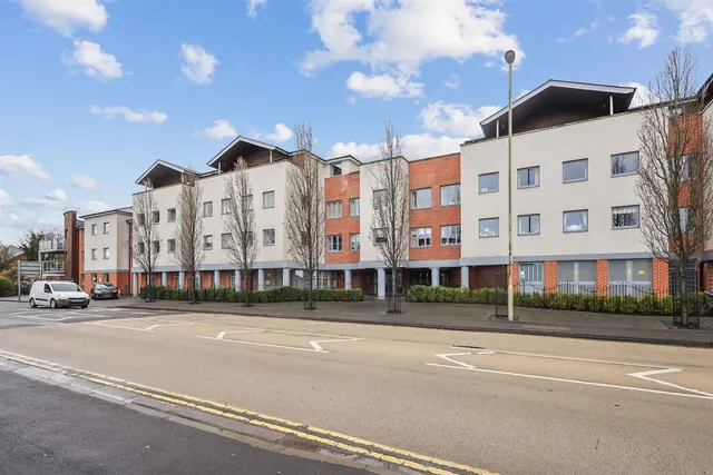 New Road, Basingstoke, RG21, photo 1