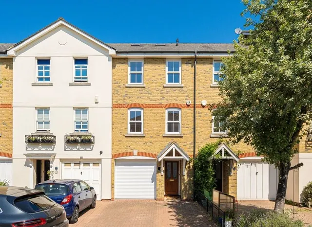 Candler Mews, Twickenham, TW1, photo 1