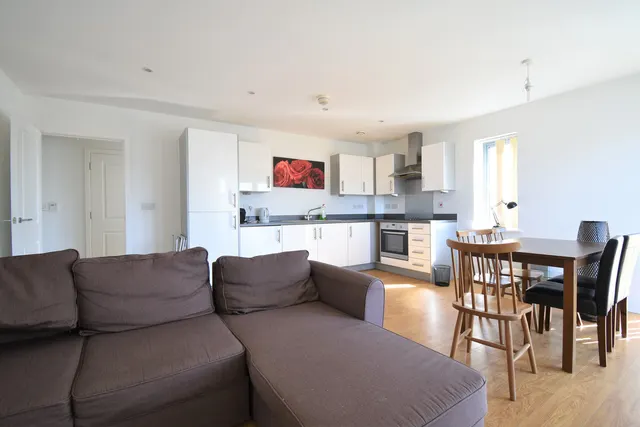 Quayside Drive, Essex, Colchester, CO2 8GN, photo 1
