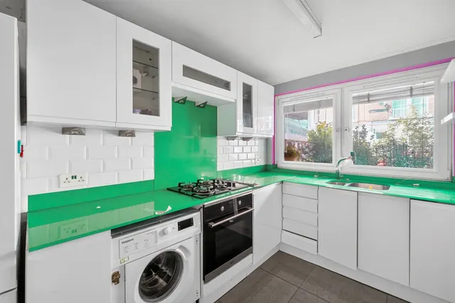 Greyhound Road, London, W6, photo 2