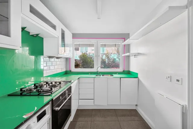 Greyhound Road, London, W6, photo 3