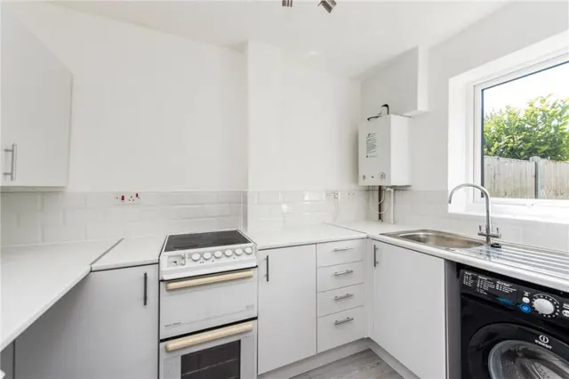 Glebelands, West Molesey, KT8, photo 3
