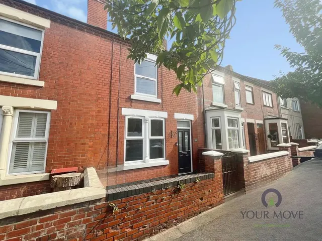3 bedroom house — Graham Street, Ilkeston, Derbyshire, DE7