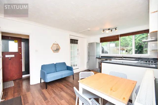 Stewart Street, Crossharbour, E14, photo 2