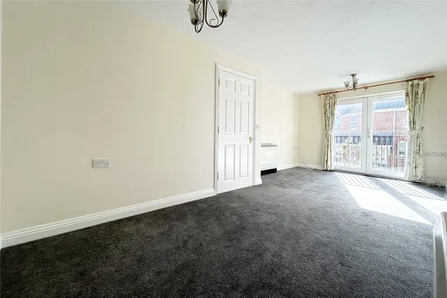 Photo 2 — Basingfield Close, Old Basing, Basingstoke, Hampshire, RG24 7BQ