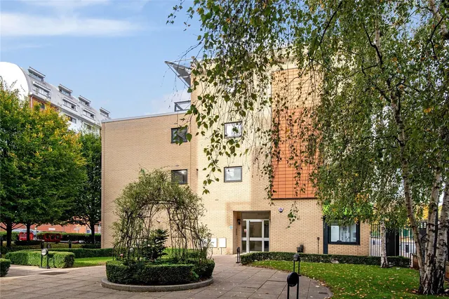 Westferry Road, London, E14, photo 2