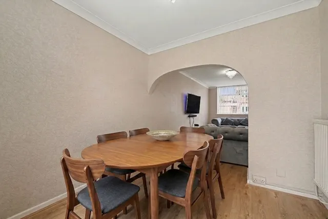 Photo 3 — Staplehurst Avenue, Leicester, LE3
