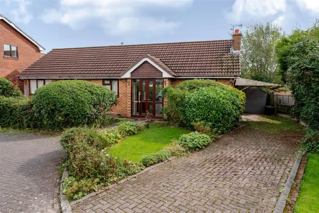 Grove Hill, Worsley, M28, photo 1