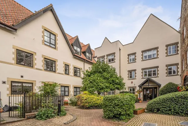 2 bedroom retirement property, Carlton Court, Wells, BA5
