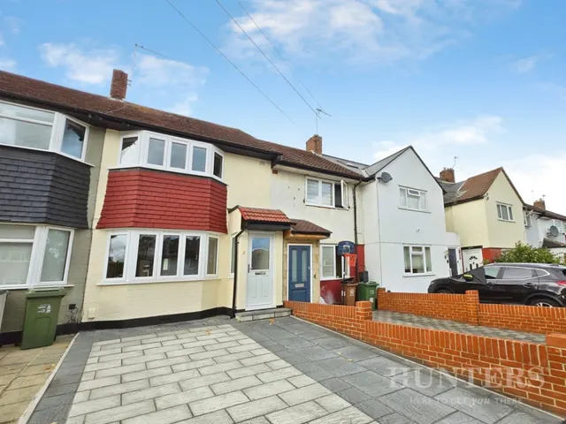 Arlington Drive, Carshalton, photo 1