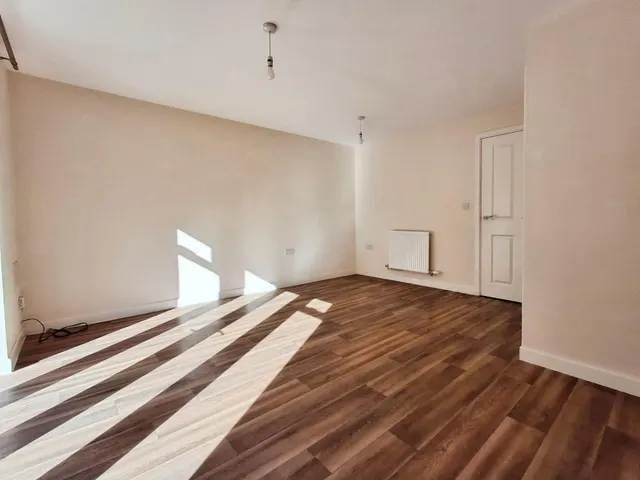Warwick Close, Bourne, PE10, photo 3