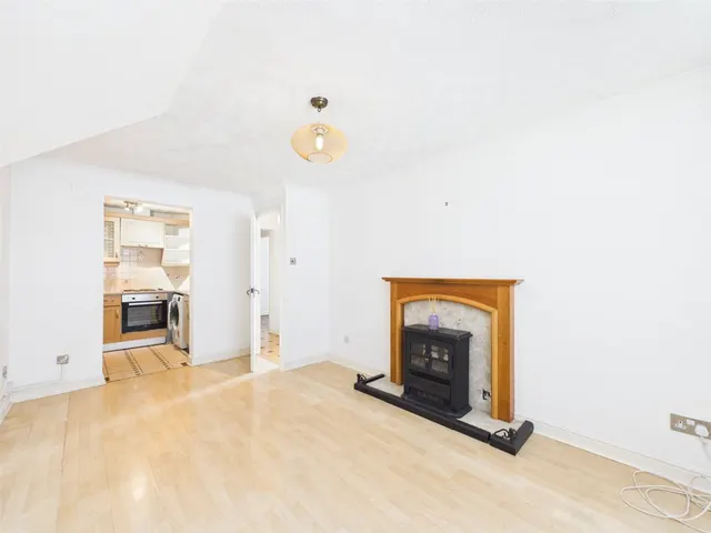 Park View Court, Beeston, NG9, photo 2