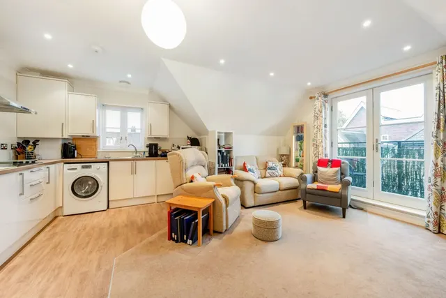 Lyndhurst, SO43, photo 2