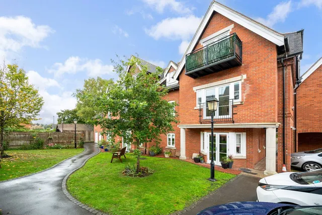 Lyndhurst, SO43, photo 1