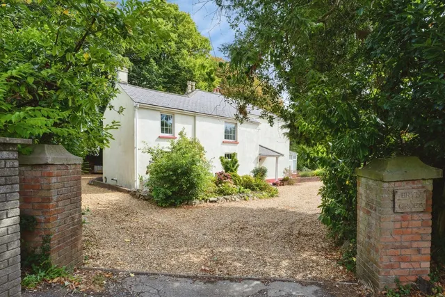 Greenfield Terrace, Sketty, SA2, photo 1