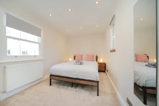 Warwick Way, Pimlico, SW1V, photo 2