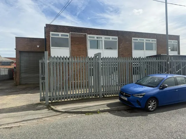 Monckton Road, Wakefield, photo 1