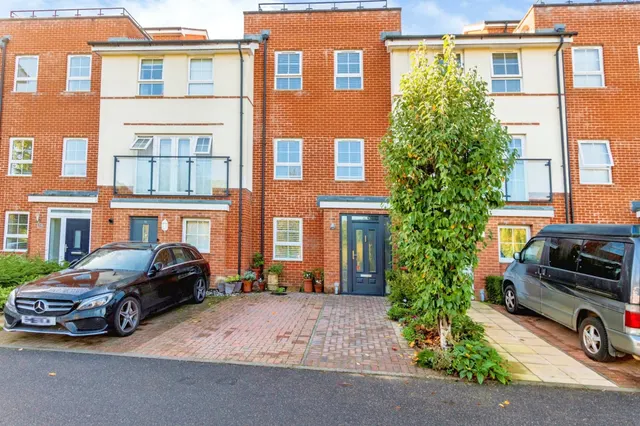 Minchin Acres, Hedge End, SO30, photo 2