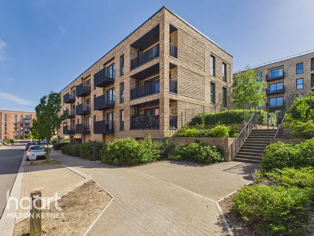 Canal Street, Campbell Park, MK9, photo 1
