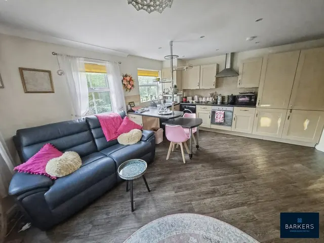 Photo 3 — Fearnley Croft Gomersal, Cleckheaton BD19 4NQ